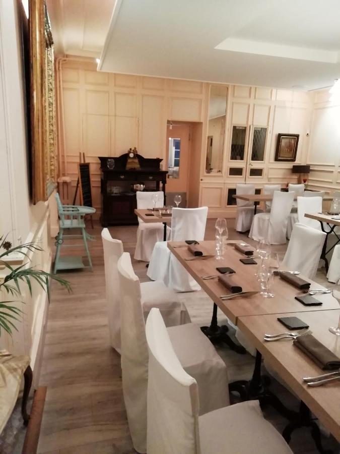 Le Lion D'Or Hotel Selles-sur-Cher Exterior photo