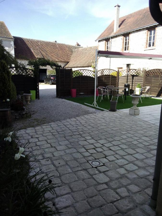 Le Lion D'Or Hotel Selles-sur-Cher Room photo