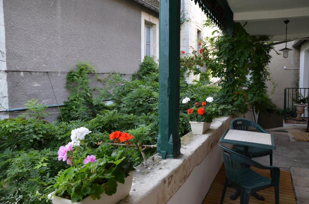 Le Lion D'Or Hotel Selles-sur-Cher Room photo